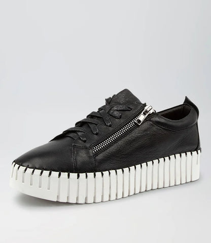 Bump Leather Snaekers by Django &amp; Juliette
