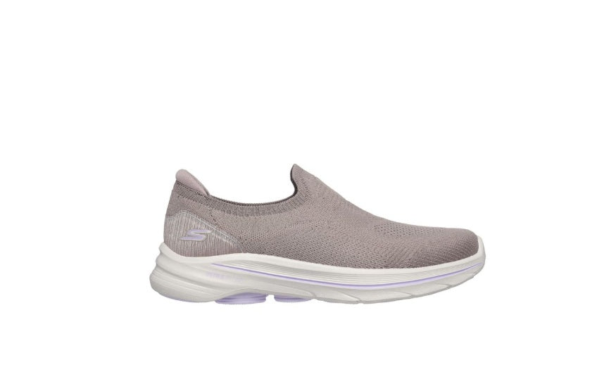 125921 GO WALK 8 WMNS